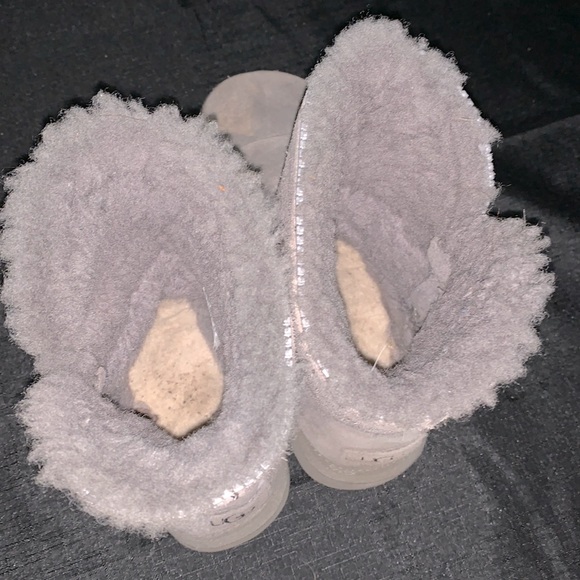 UGG Boots - Picture 6 of 7